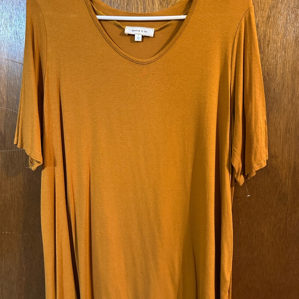 Women's Mustard Top